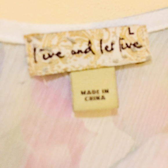 Floral Top - Picture 3 of 6